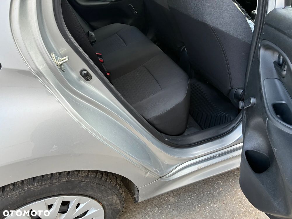 Toyota Yaris 1.5 Comfort - 17