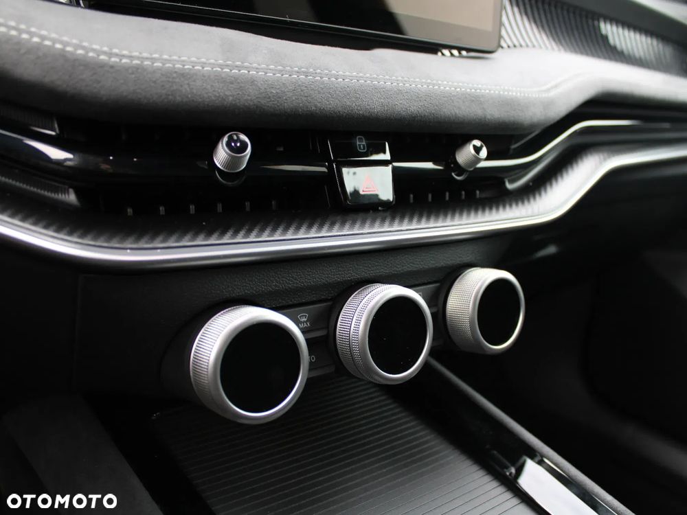 Skoda Superb 2.0 TSI Sportline DSG - 6