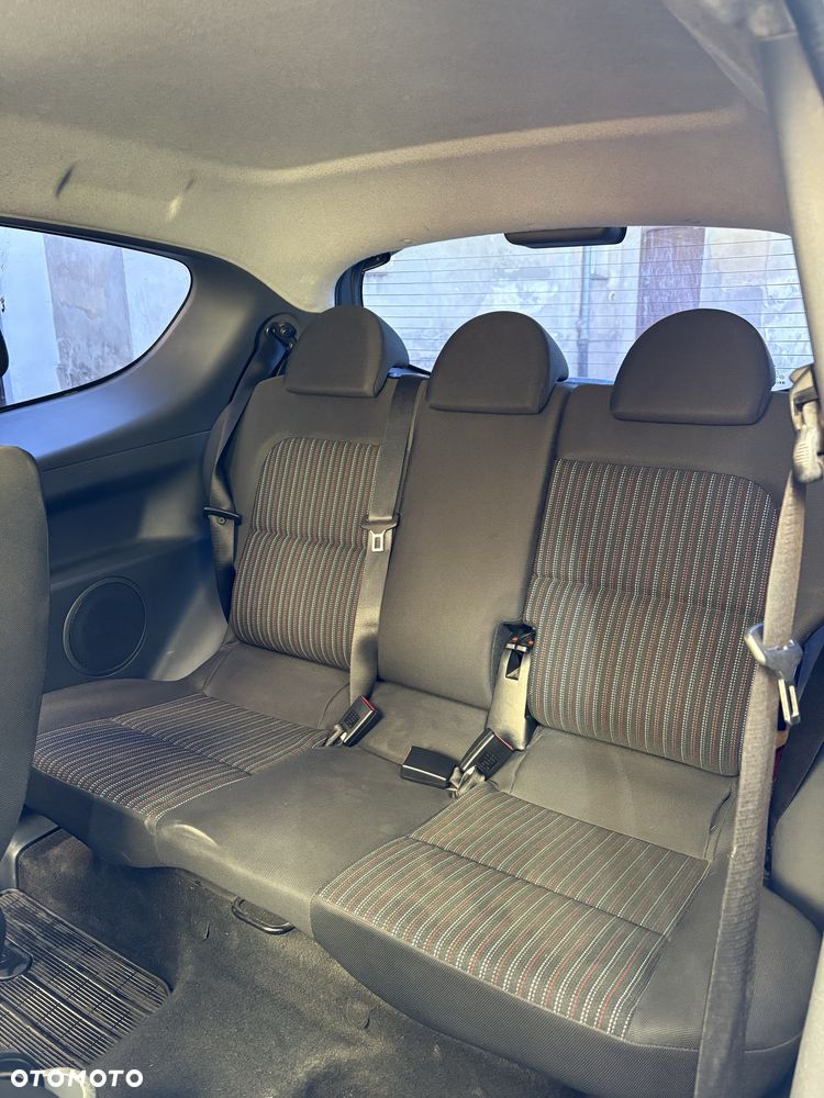 Mitsubishi Colt - 6