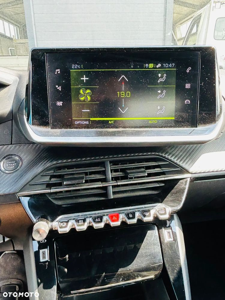 Peugeot 208 PureTech 130 EAT8 GT - 18