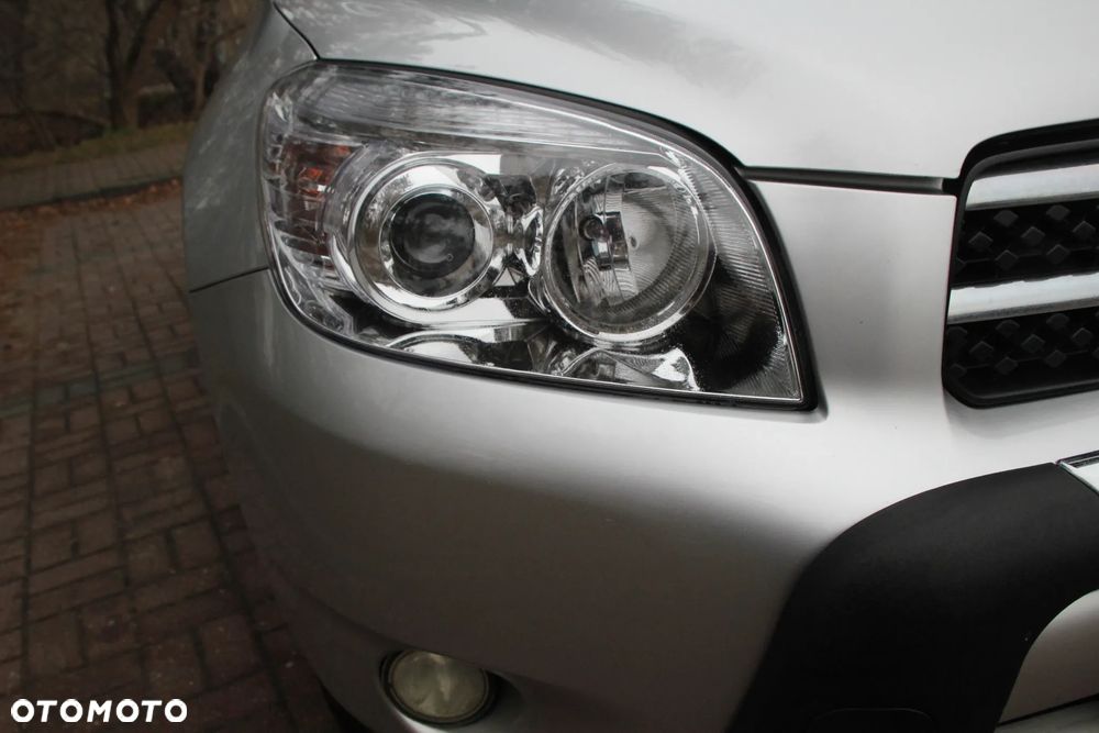 Toyota RAV4 2.0 VVT-i Luna - 4