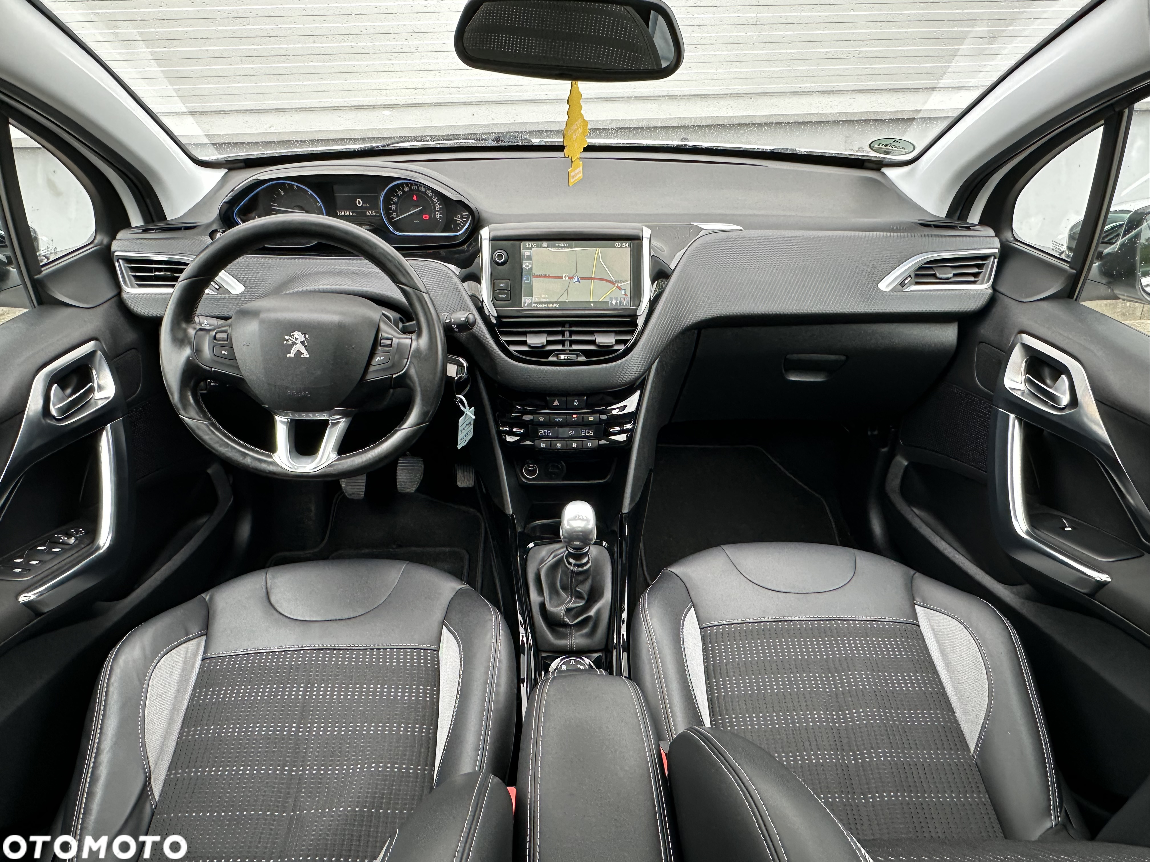 Peugeot 2008 1.6 BlueHDi Allure - 11