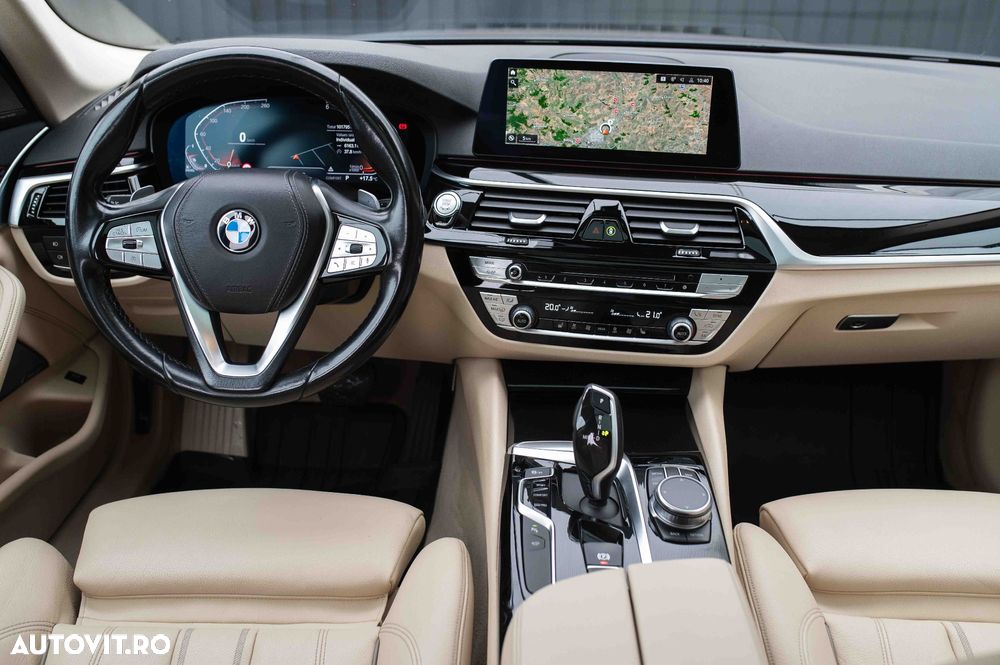 BMW Seria 5 520d xDrive AT - 38