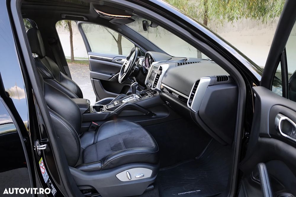 Porsche Cayenne 3.0 L - 15