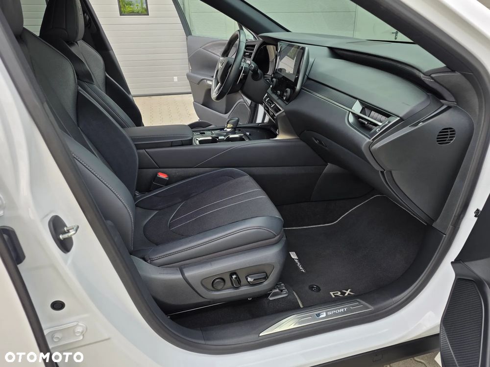 Lexus RX - 23
