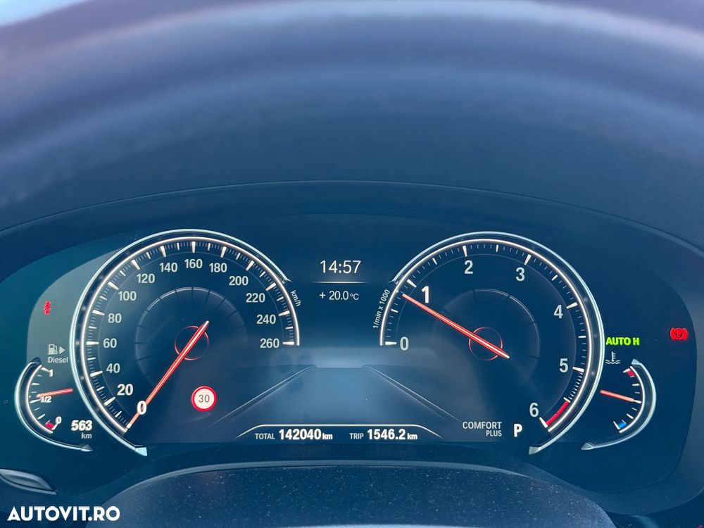 BMW Seria 5 520d AT - 23