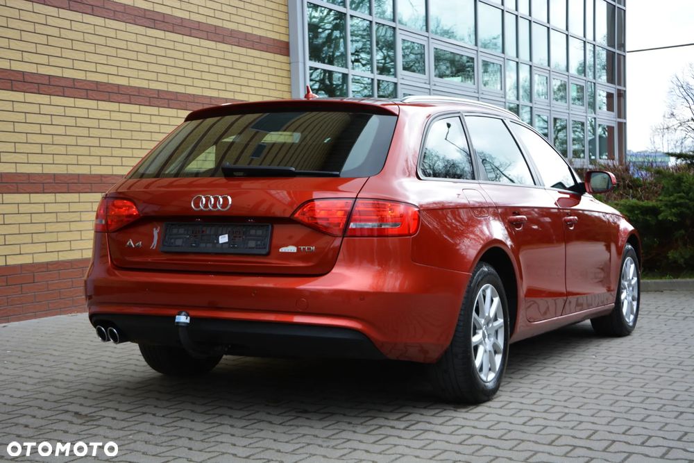 Audi A4 Avant 2.0 TDI DPF clean diesel multitronic Ambiente - 25