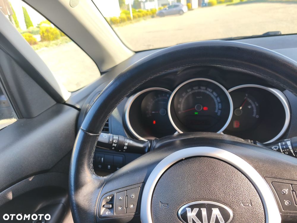 Kia Venga - 28