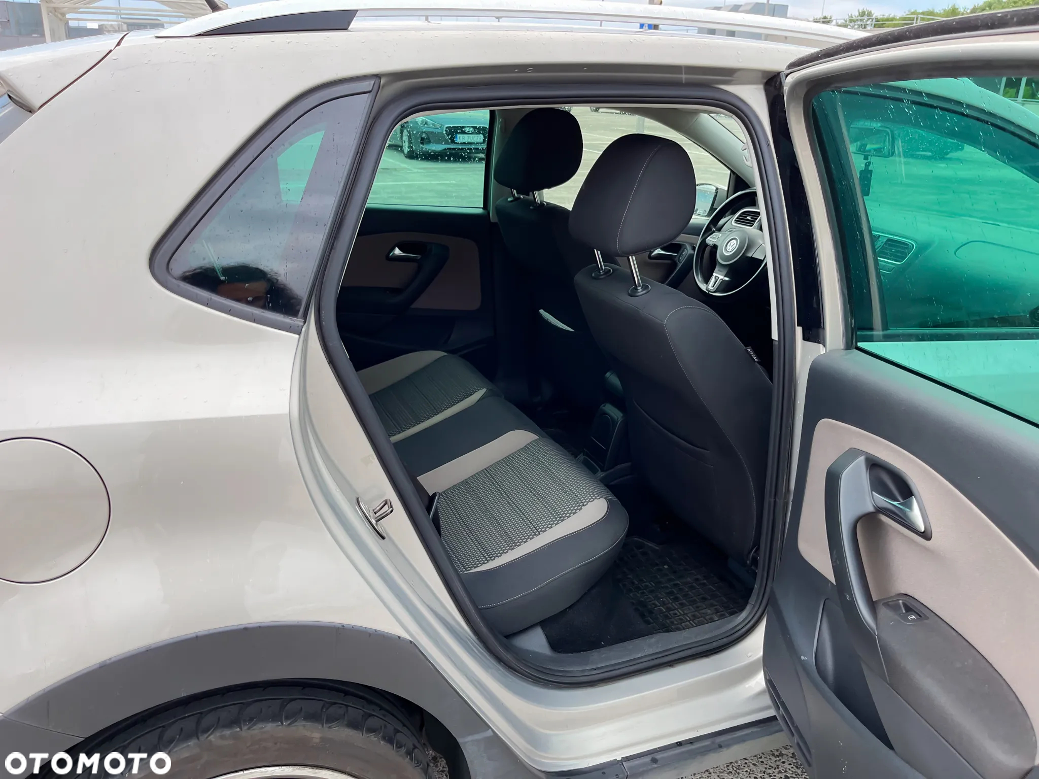 Volkswagen Polo 1.6 TDI Cross - 11