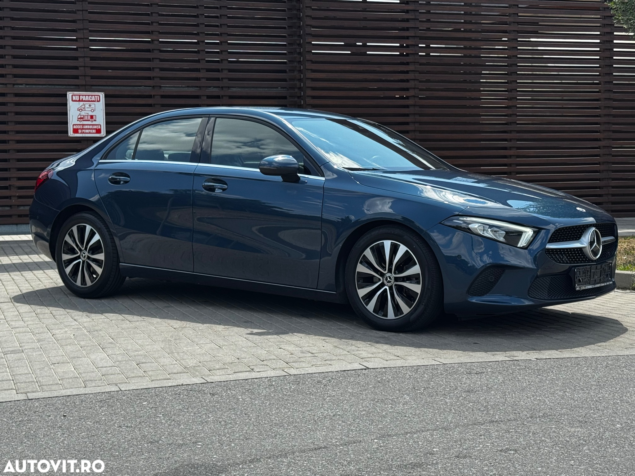Mercedes-Benz A 180 d 8G-DCT Lim. Special Edition - 4