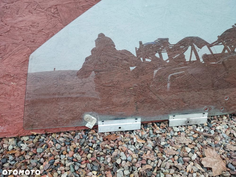 BMW E36 COUPE / CABRIO ORYGINALNE SZYBY BOCZNE ( DRZWI ) LEWA / PRAWA W BDB STANIE O NR. 1 977 514 / 8 201 041 OEM - 5