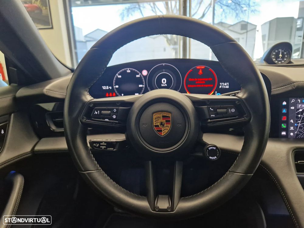 Porsche Taycan 4S - 23