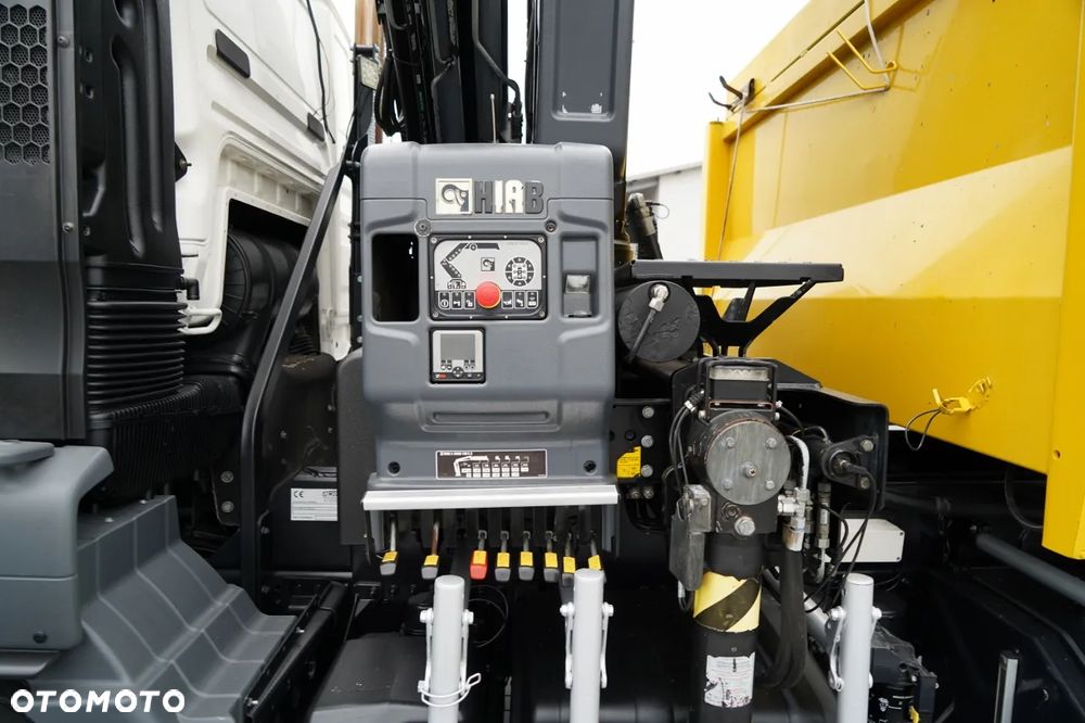 MAN TGS 32.400 / 8x4 / TRIDEM / WYWROTKA 2 STRONNA / HYDROBURTA / BORDMATIC + HDS HIAB 188 E-3D / ROTATOR  / PILOT / EURO 6 - 22