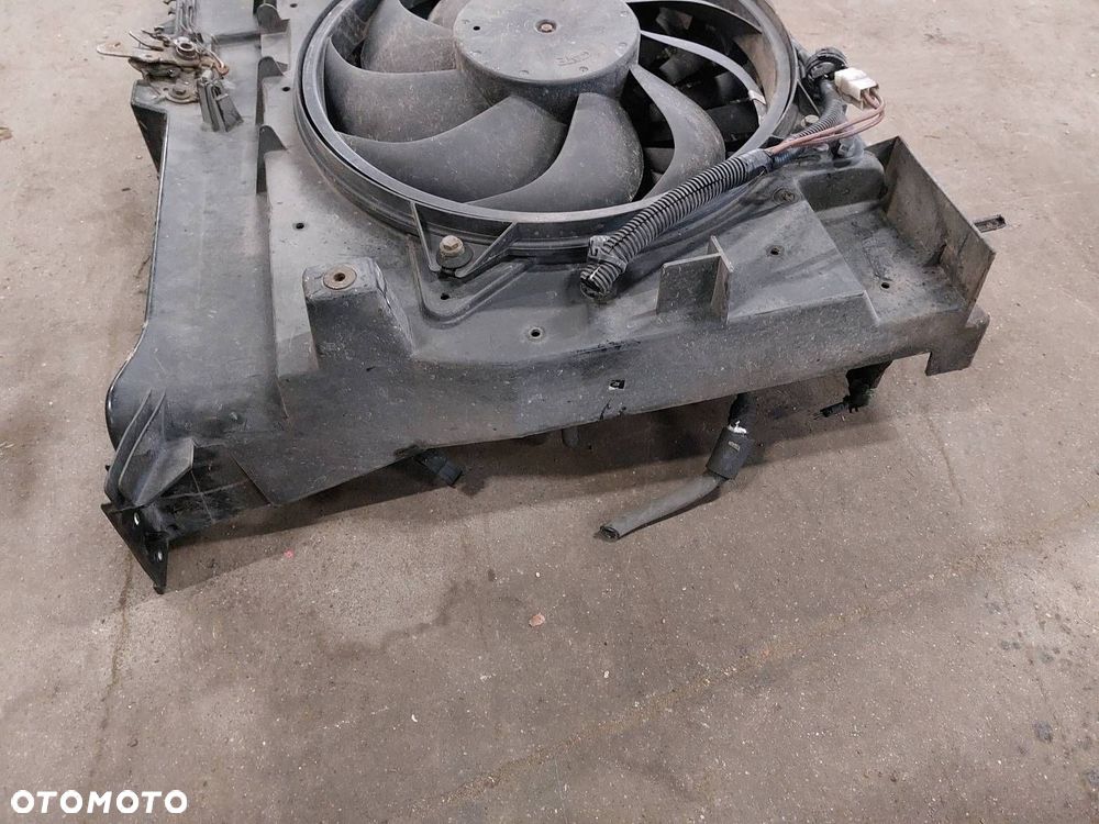 PAS PRZEDNI WZMOCNIENIE CZOŁOWE + CHŁODNICE  PEUGEOT 807 I 2.2 HDI - 4