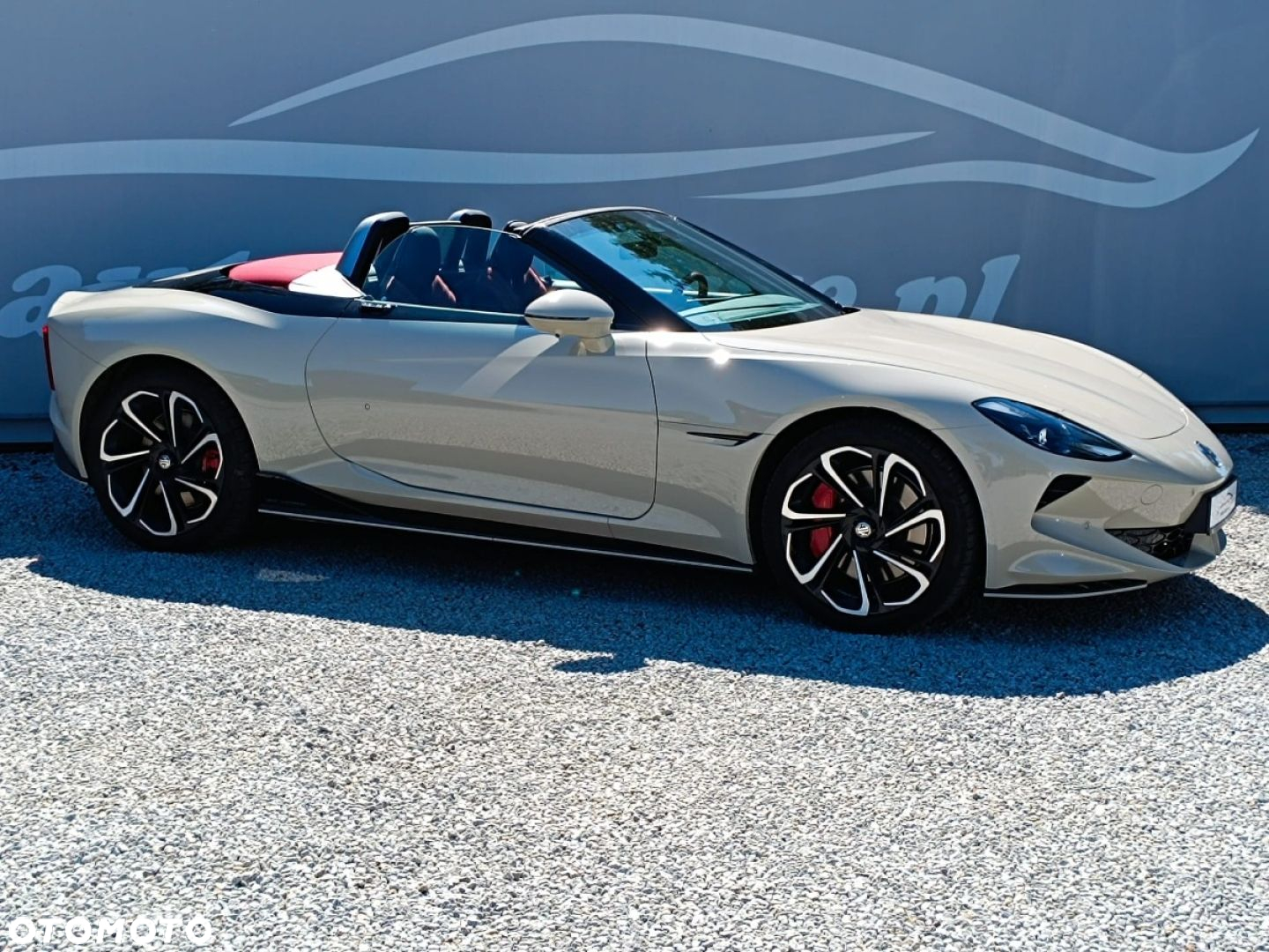 MG Cyberster 77kWh AWD Czerwony Dach - 16
