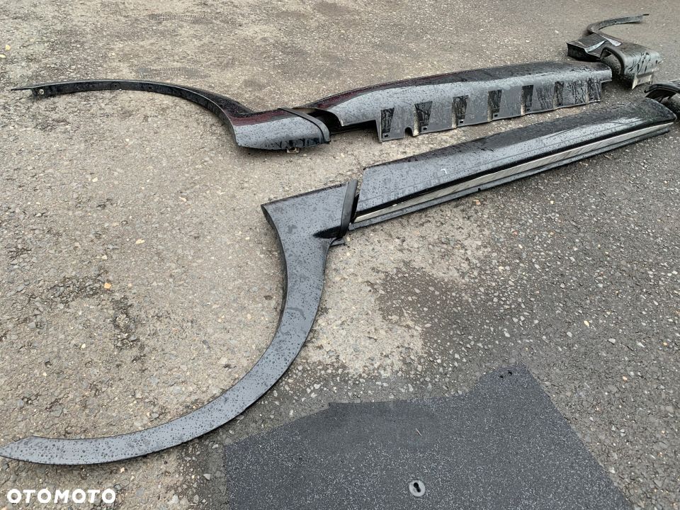 PROGI KOMPLET NAKŁADKI AREO BLACK 475 BMW E83 X3 - 5