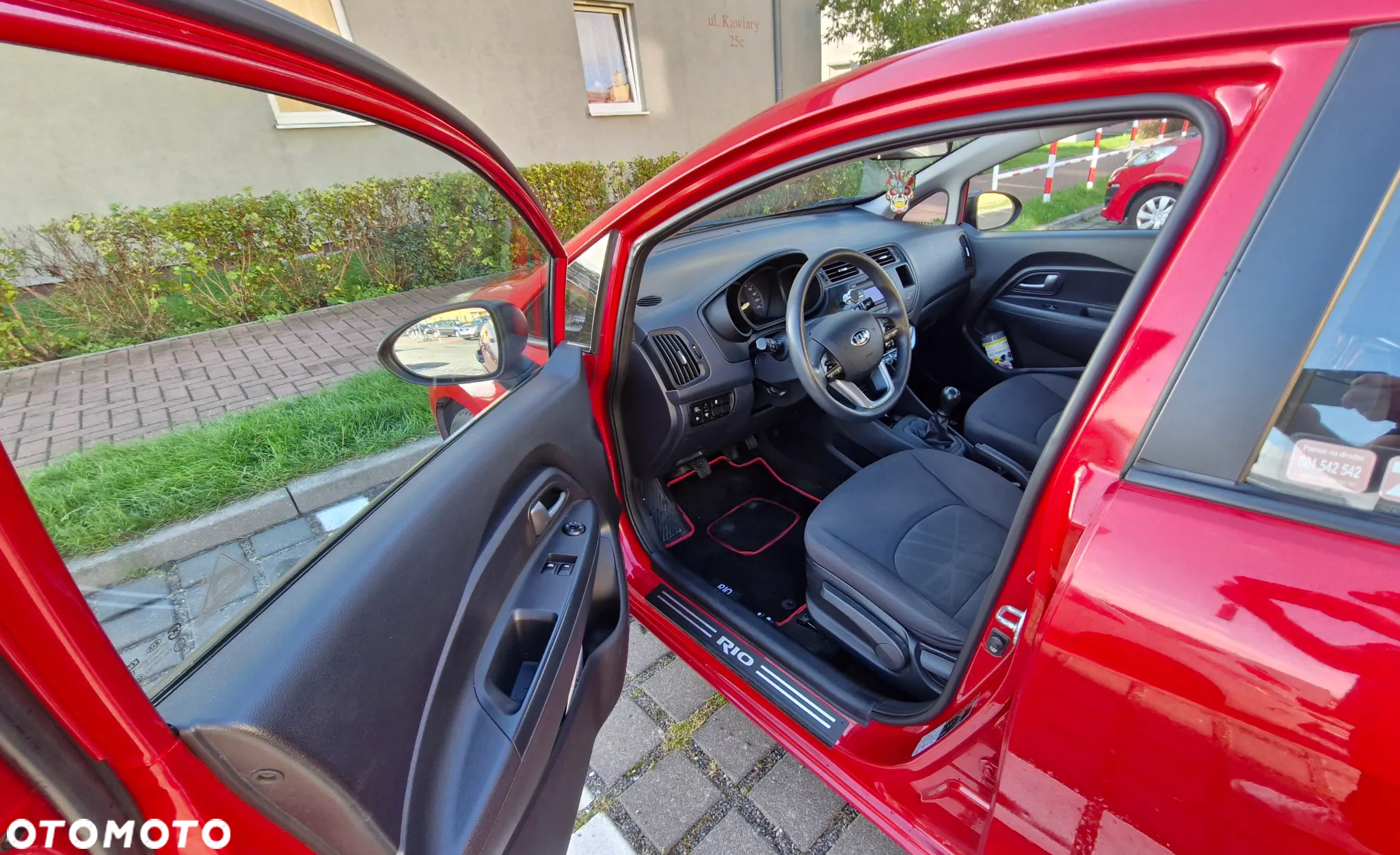 Kia Rio 1.2 L - 12