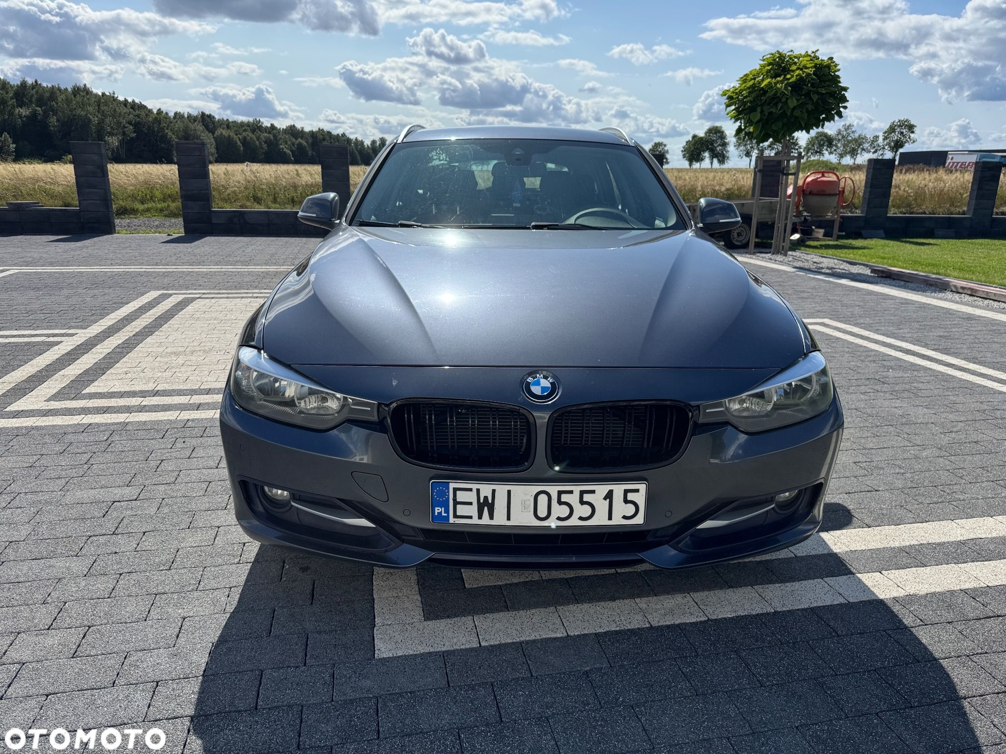 BMW Seria 3 318d Touring Sport Line - 2
