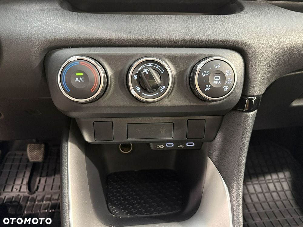 Toyota Yaris 1.5 Comfort - 22