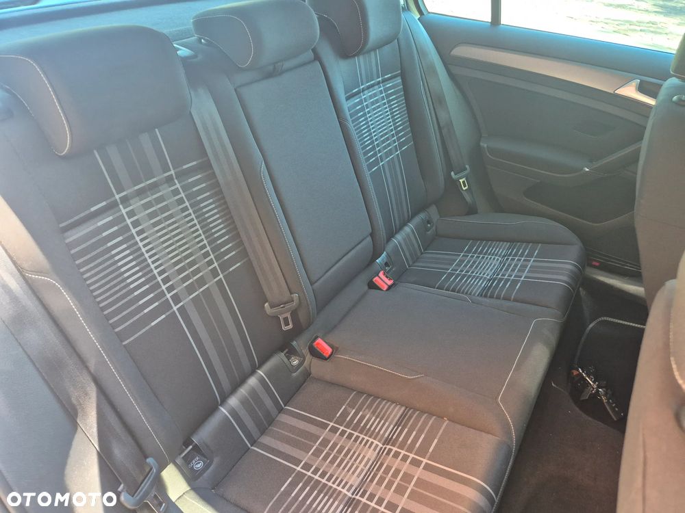 Volkswagen Golf 1.6 TDI BlueMotion Technology DSG Lounge - 12
