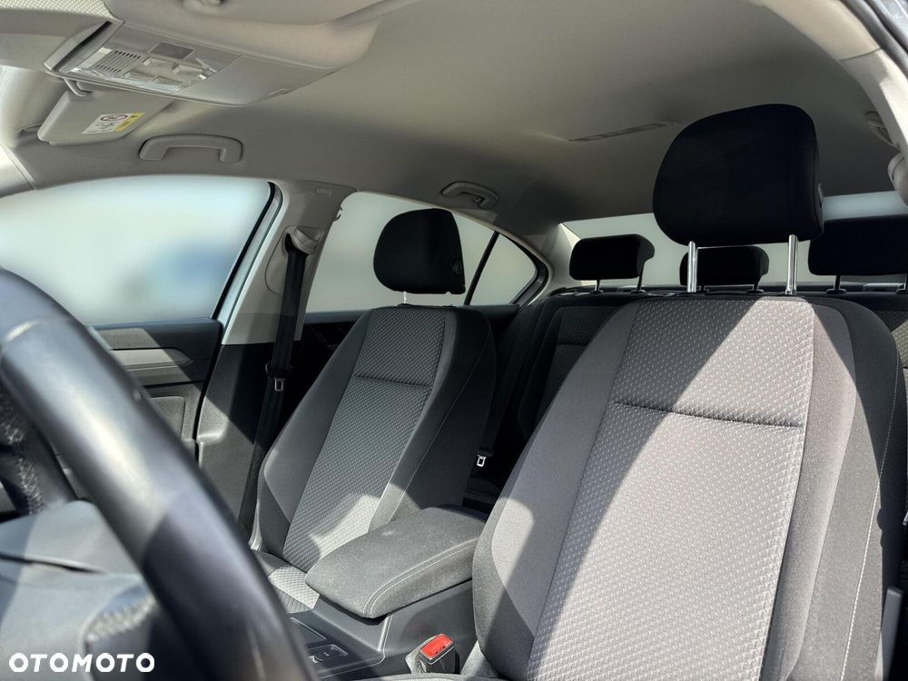 Volkswagen Passat 2.0 TDI EVO Essence - 11