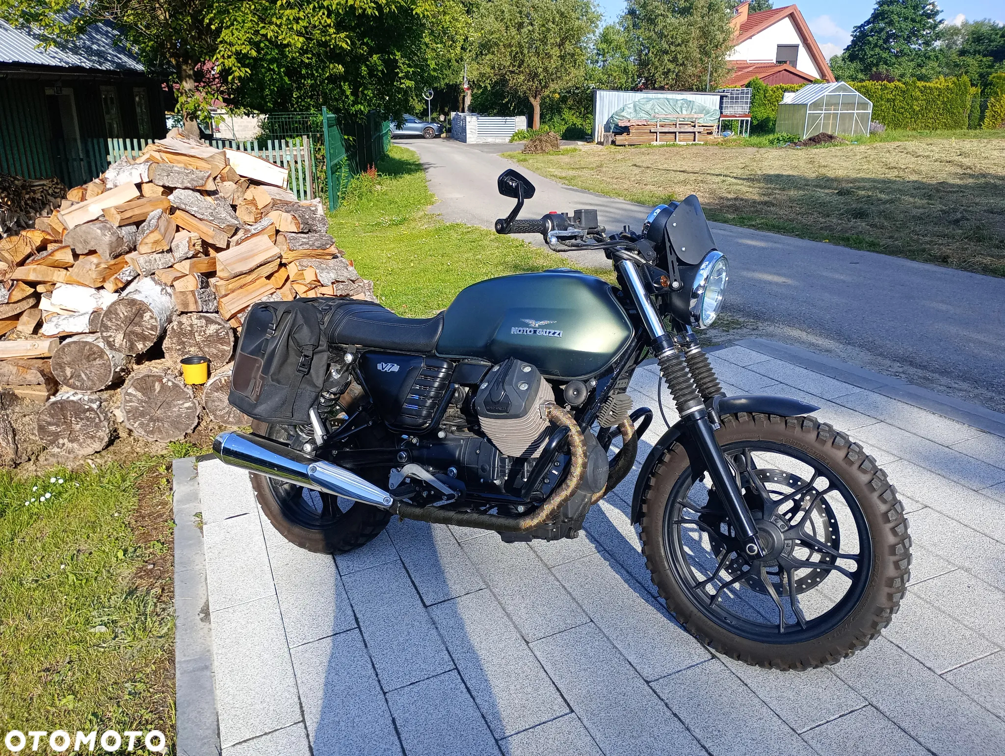 Moto Guzzi V7 - 2