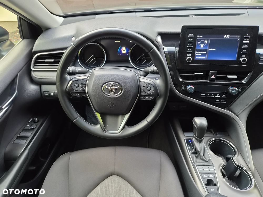 Toyota Camry - 31