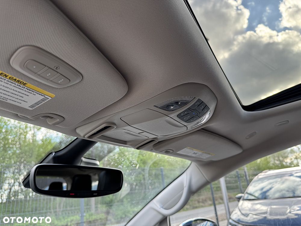 Chrysler Pacifica - 32