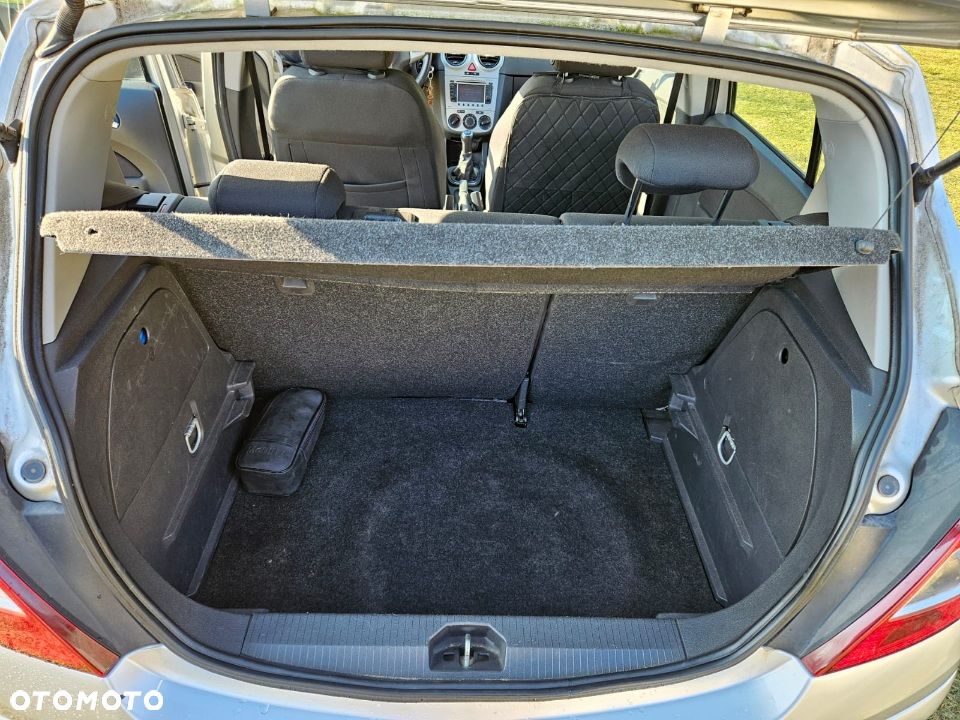 Opel Corsa 1.4 16V Enjoy - 17