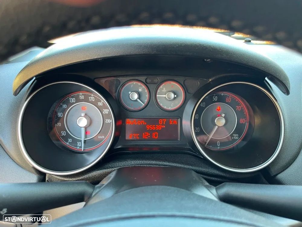 Fiat Punto 1.2 Lounge S&S - 27