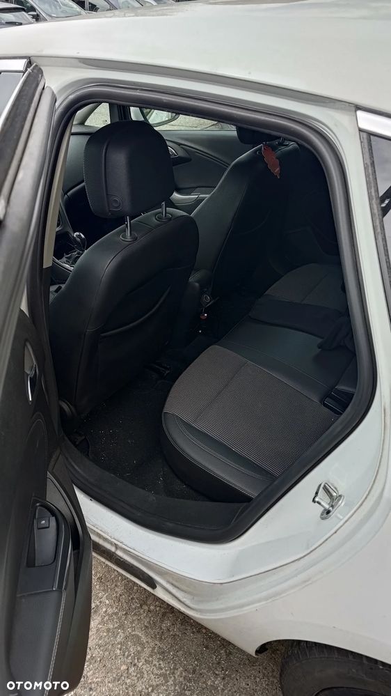 Opel Astra 1.7 CDTI Cosmo - 14