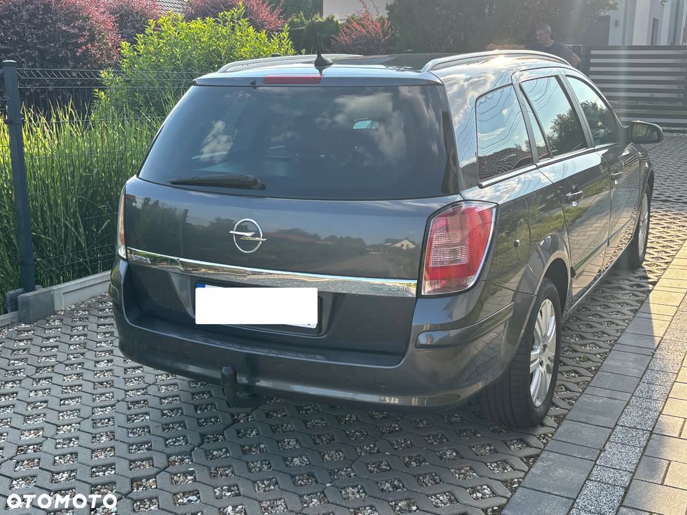 Opel Astra 1.7 CDTI DPF Cosmo - 4