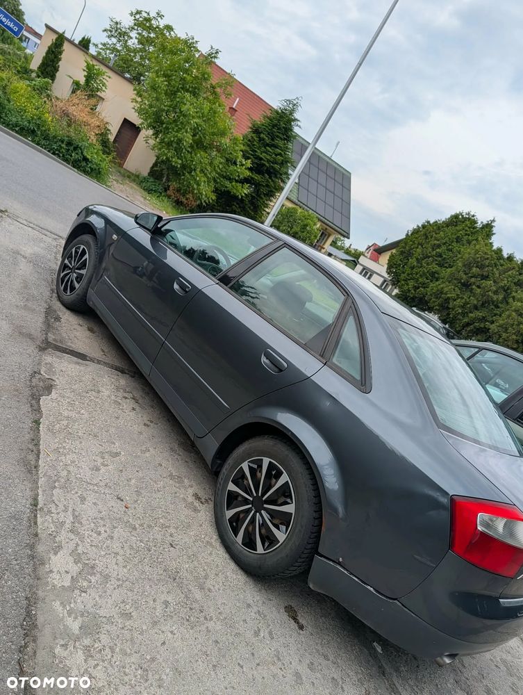 Audi A4 Limousine 1.8T - 4