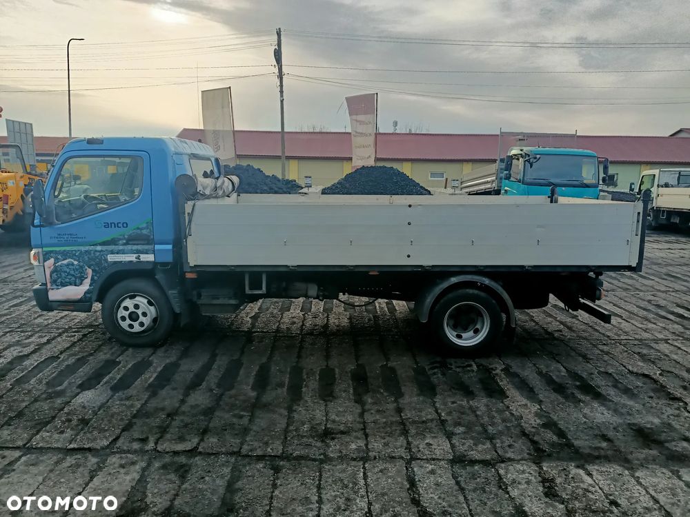 Mitsubishi FUSO - 2