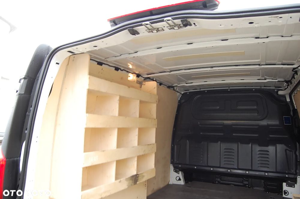 Mercedes-Benz Vito - 17