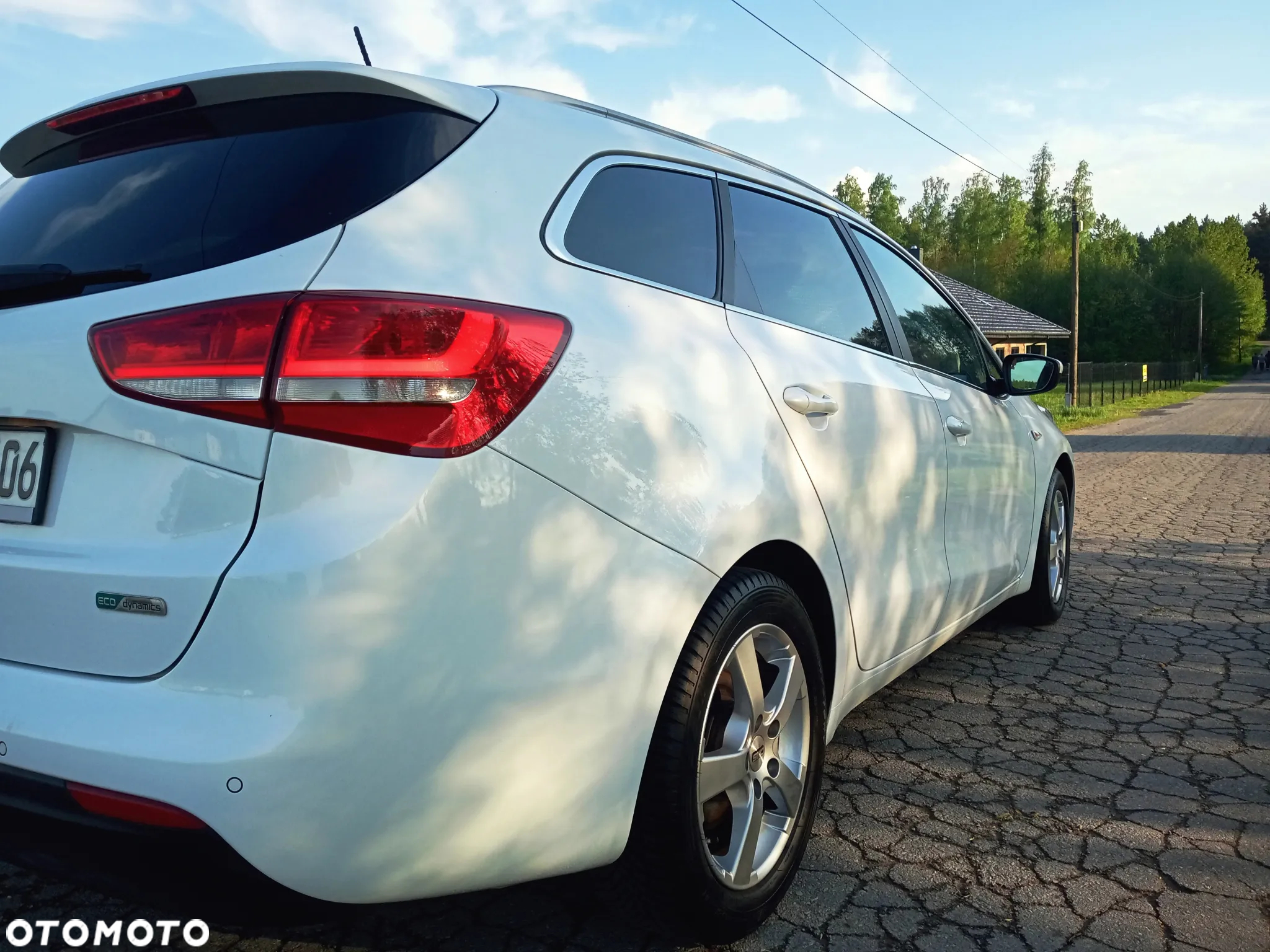 Kia Ceed - 11