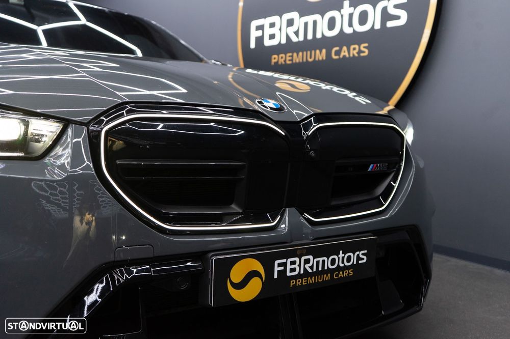 BMW M5 xDrive - 21