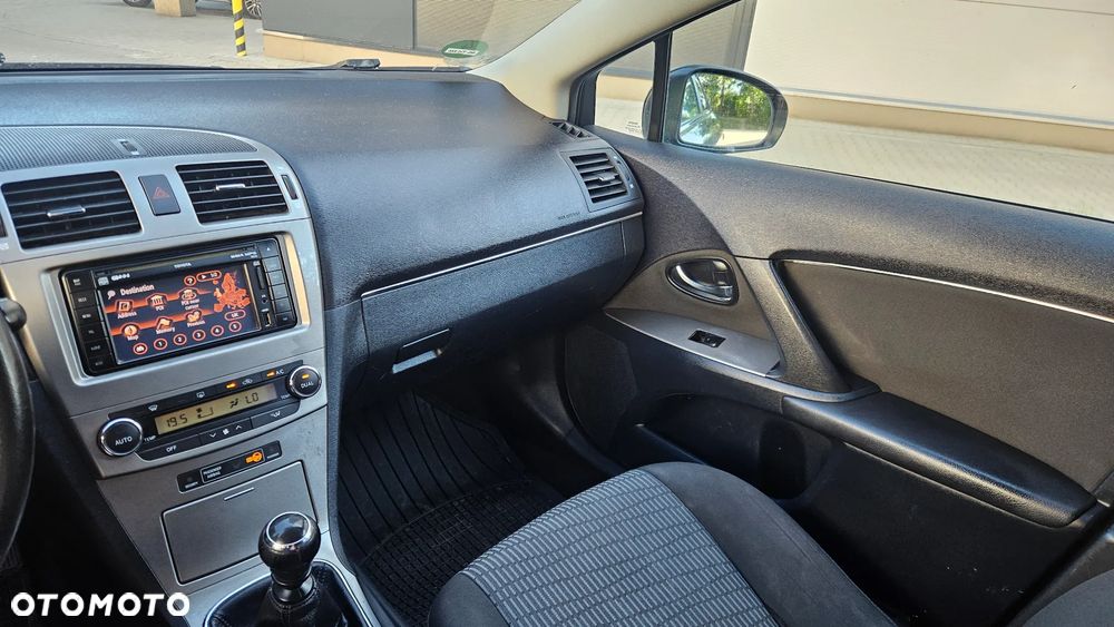 Toyota Avensis - 34