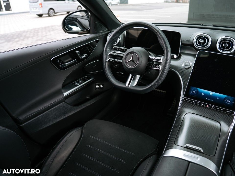 Mercedes-Benz C - 12