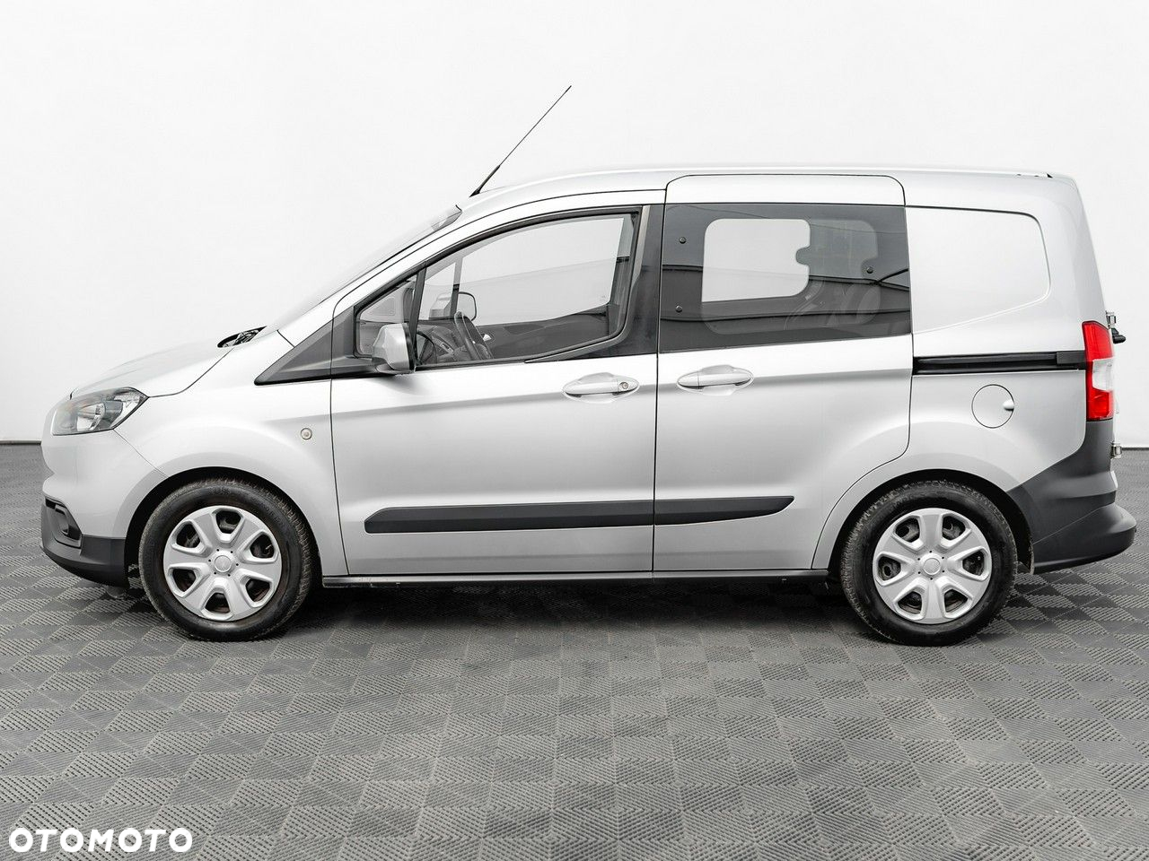 Ford Transit Courier 1.0 EcoBoost Trend - 10