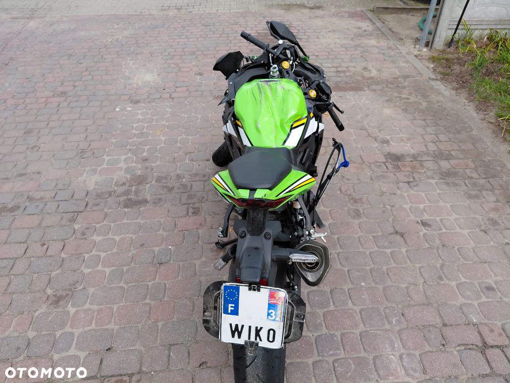 Kawasaki Ninja - 17