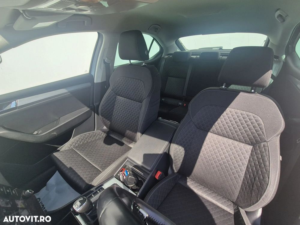 Skoda Superb 2.0 TDI DSG Ambition - 11