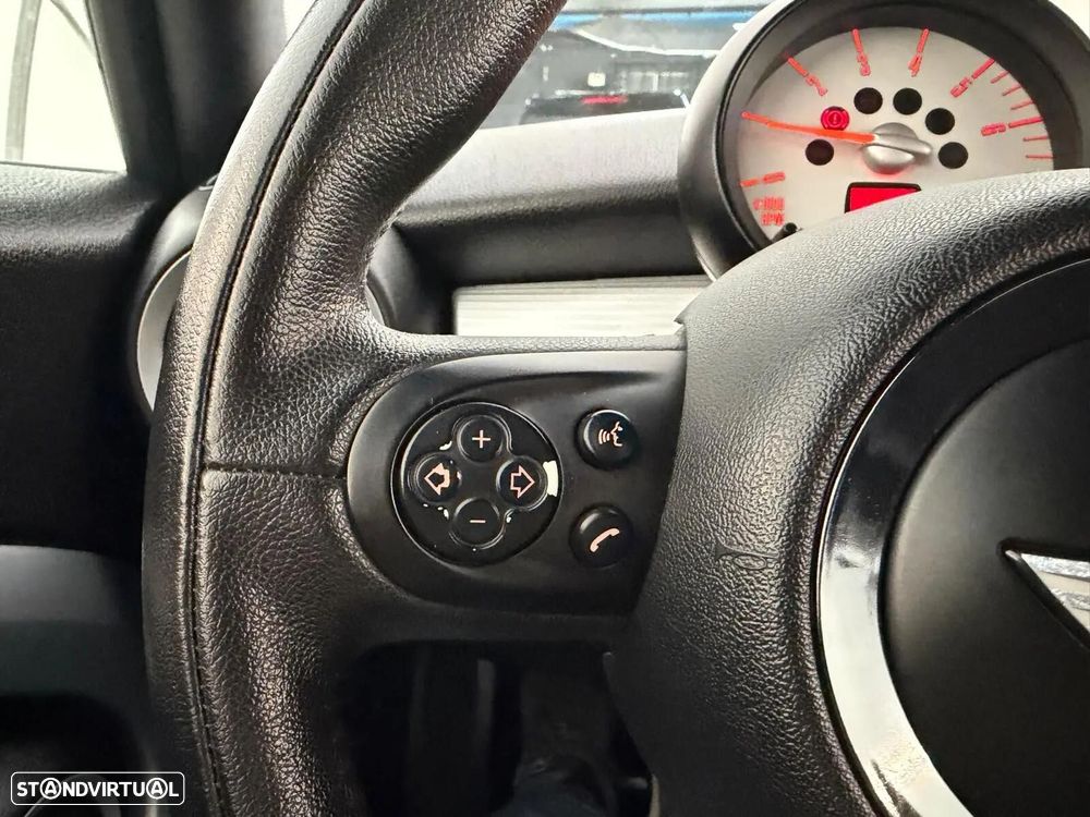 MINI 3 Portas Cooper D - 14