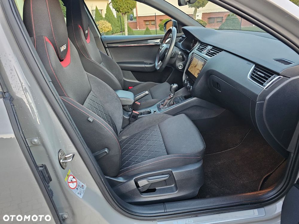 Skoda Octavia 2.0 TDI 4x4 DSG RS - 31