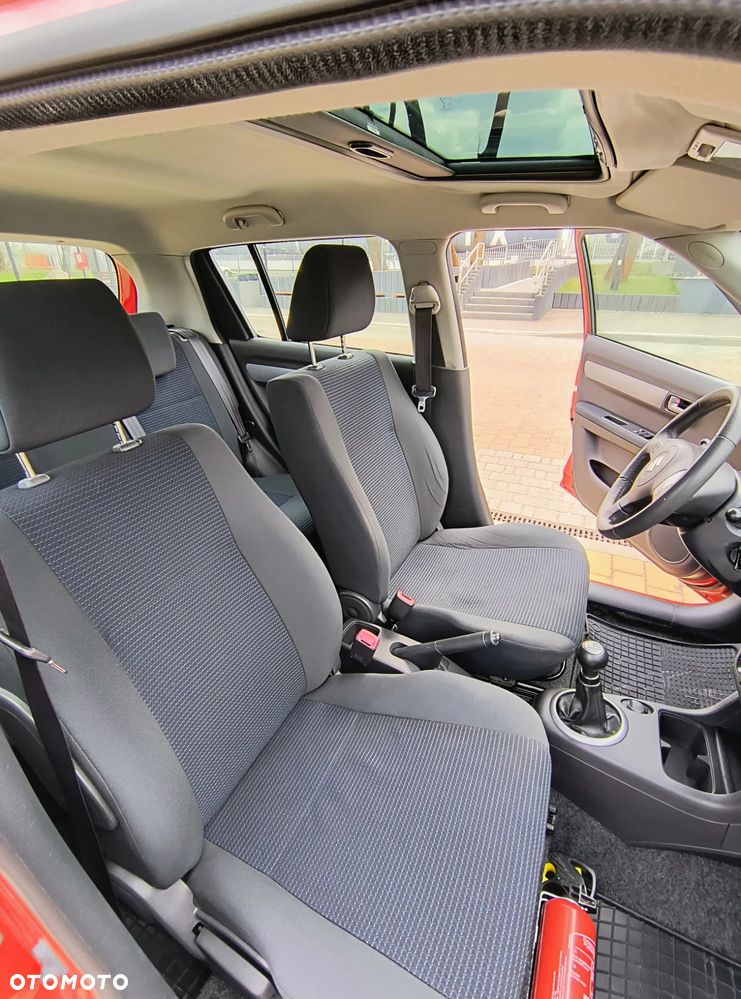 Suzuki Swift 1.3 DDiS Comfort - 23