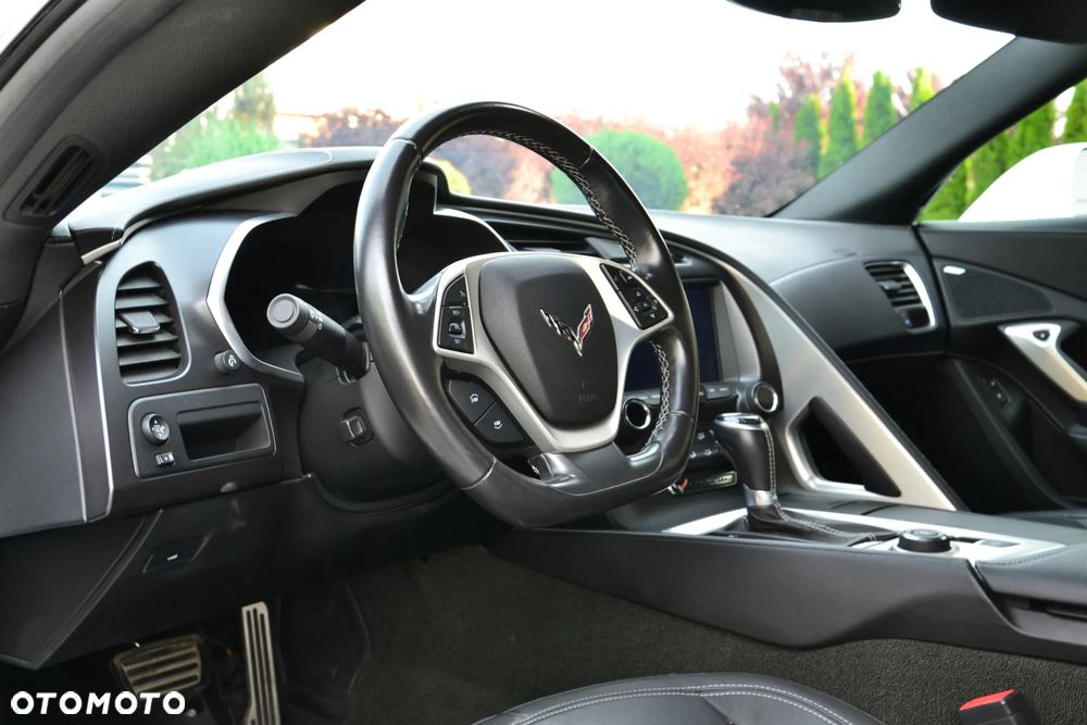 Chevrolet Corvette - 8