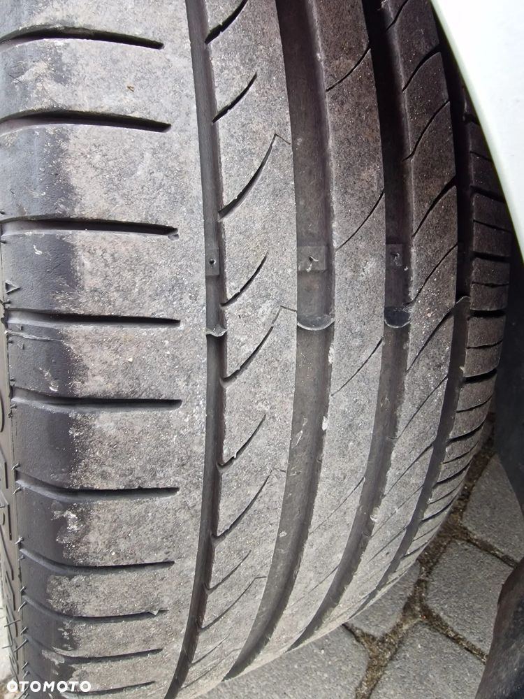 Mercedes-Benz CLS - 24