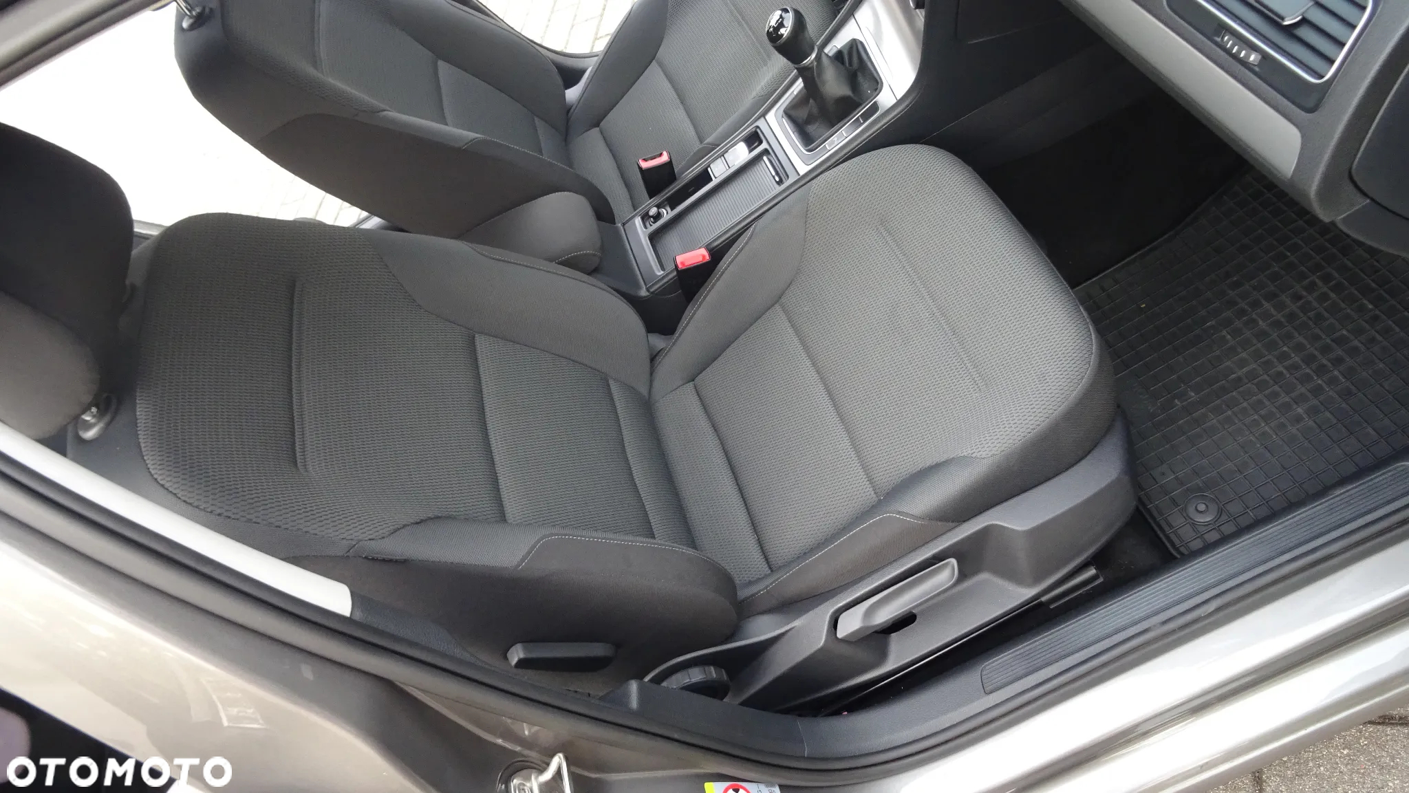 Volkswagen Golf VII 1.6 TDI BMT Comfortline - 21