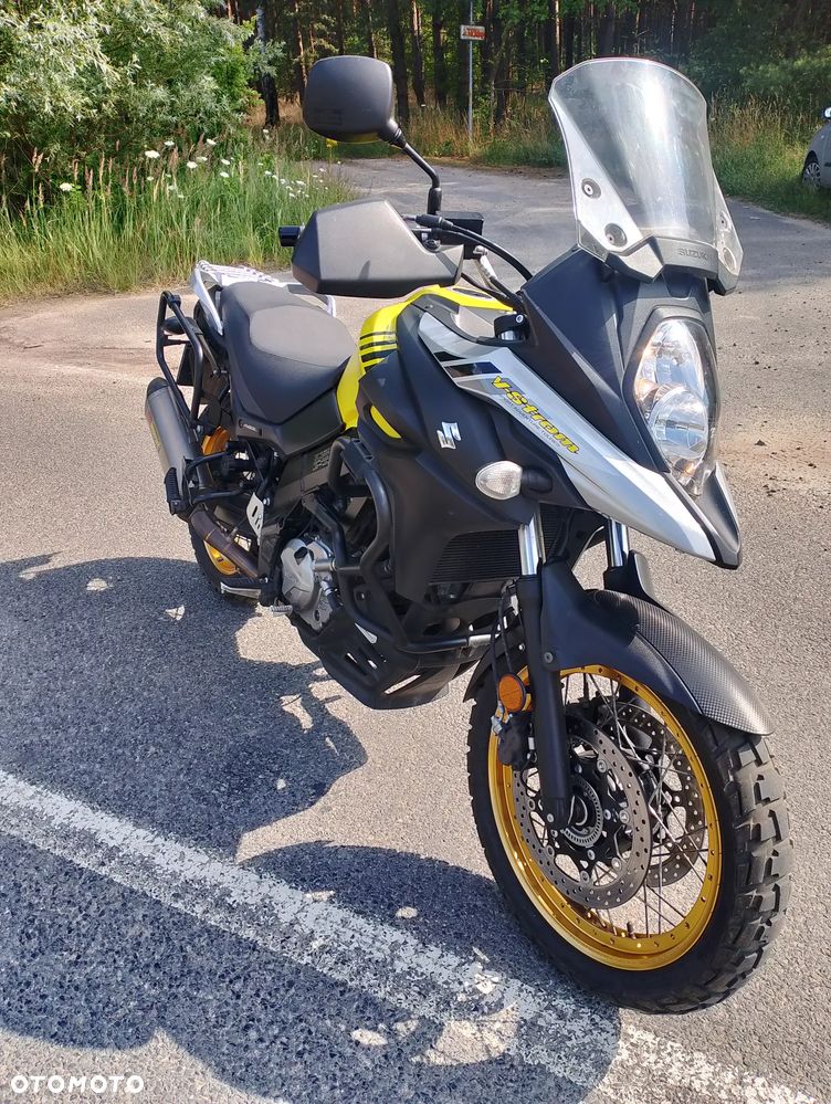 Suzuki V-STROM - 1