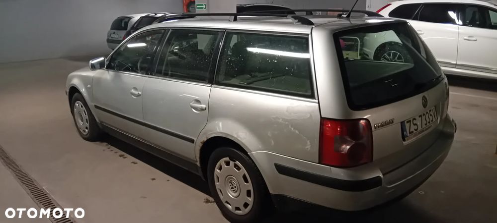 Volkswagen Passat 1.9 TDI Basis - 14